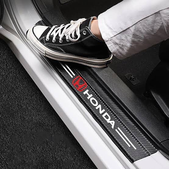 Karbonszálas küszöbvédő (8PCS)