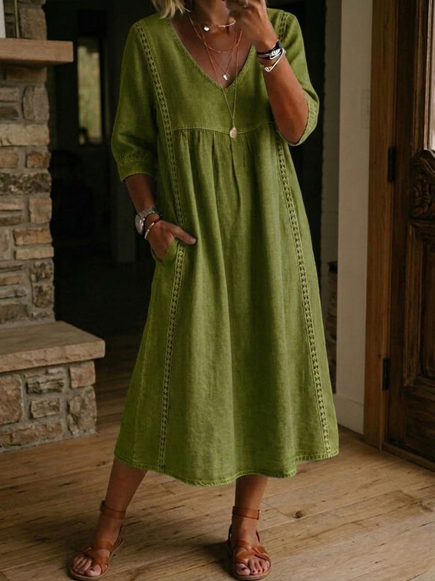 Laza, lezser ruha lenvászon és pamut anyagból, csipkeszegéllyel.