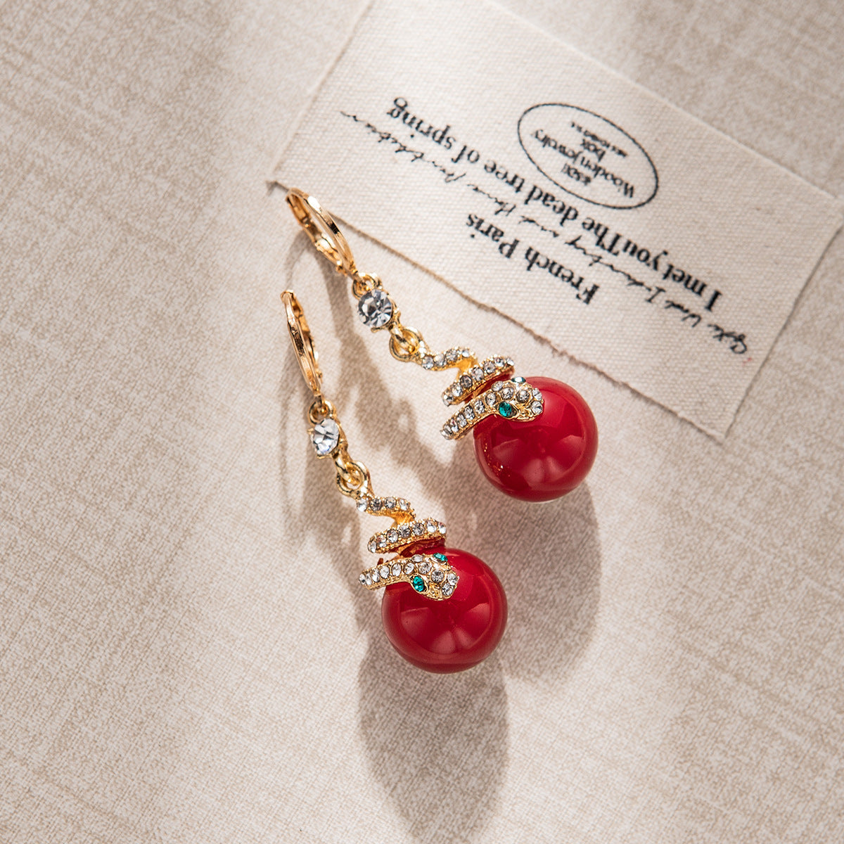 🐍Különleges újévi ajánlat🎀 Aranyozott gyöngyház kígyó fülbevaló