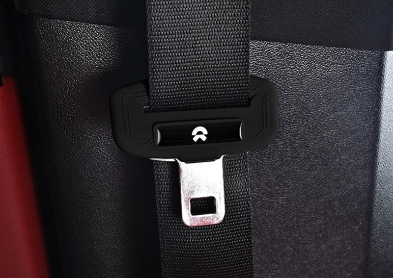 Védőhuzat az autó biztonsági övének csatjához🎉2 db🎉