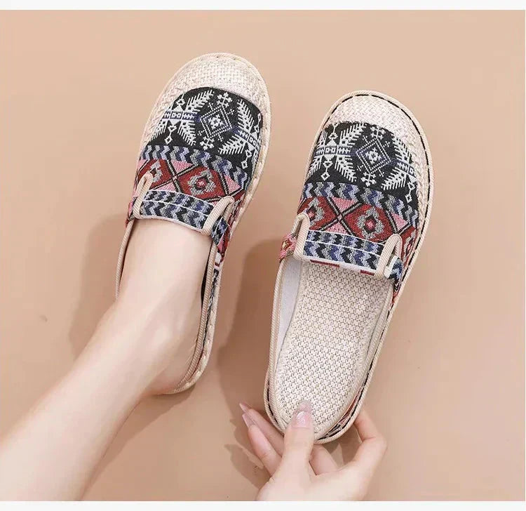 Légáteresztő vászonpapucs becsomagolt fejjel