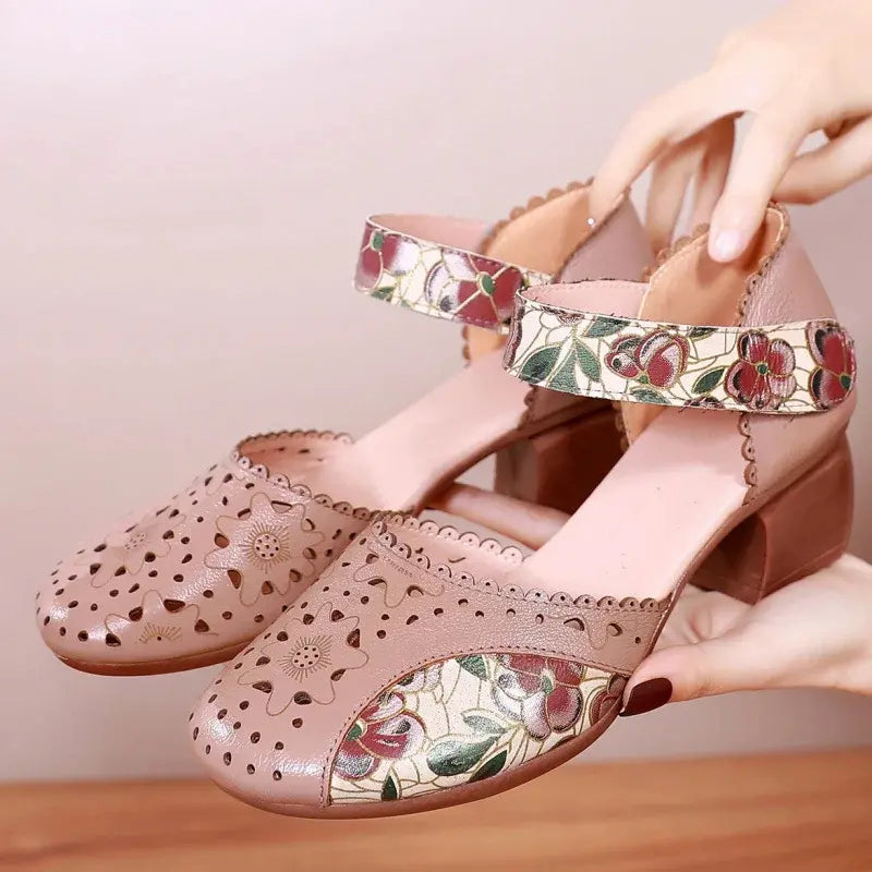 Kényelmes női vintage stílusú szandálok