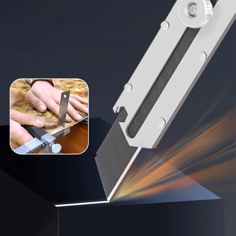 Többcélú univerzális kés behúzható, letörhető pengével